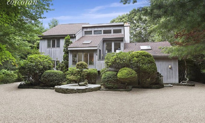 East Hampton North House | Elegant Home on the Fringe of East Hampton Village