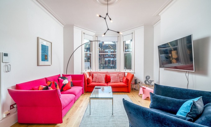 North Kensington House | Elegant house w/ patio & parking