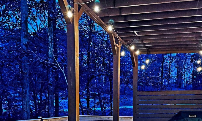 West Union House | Elegant lake house with Lake Keowee views. 13 miles to Clemson University.