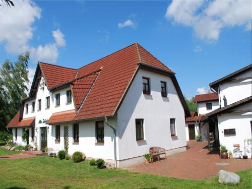 Dargun Apartment | Elegant Mansion in Barlin with Swimming Pool