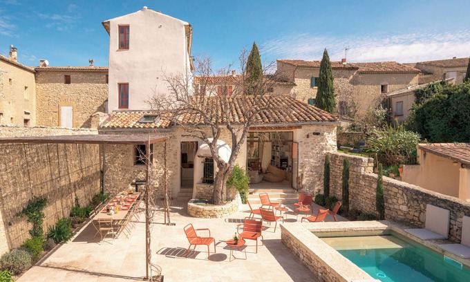 Venasque Villa | Elegant, modern residence in the heart of the village