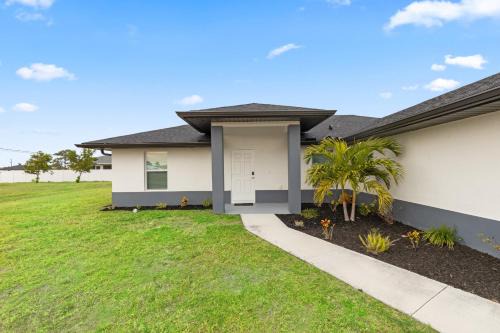 Mariner House | Elegant Newly Built Cape Coral Vacation Rental