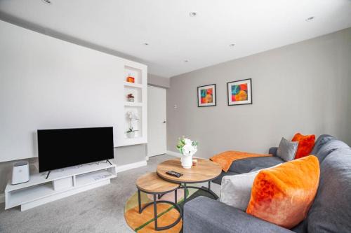 Putney Apartment | Elegant Retreat 1-bed Near Central London