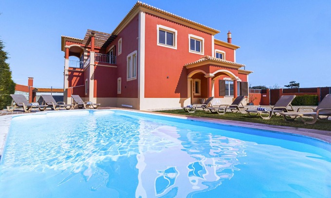 Sagres Villa | Elegant Sagres Villa | 5 Bedrooms | Villa Farol | Close to Beach | Perfect for Families
