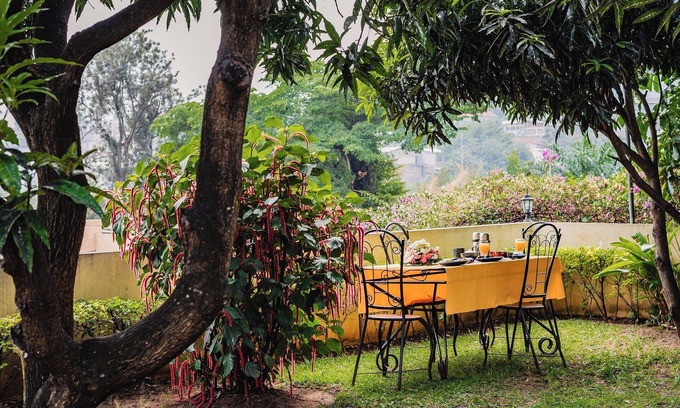 Bujumbura Apartment | Elegant studio free breakfast, laundry & service