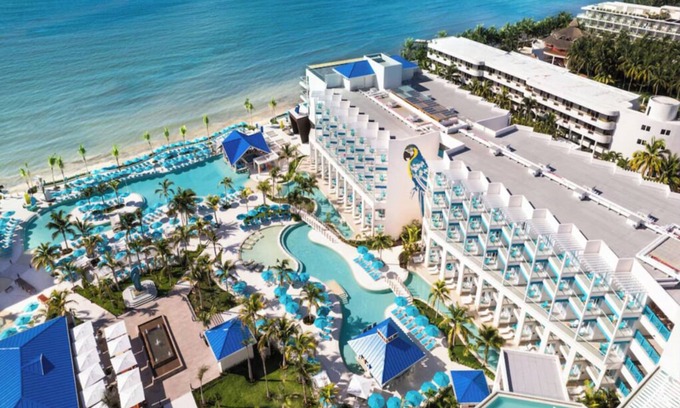 Puerto Morelos Apartment | Elegant Suite w/King Bed, Private Balcony & Scenic Views ALL-INCLUSIVE