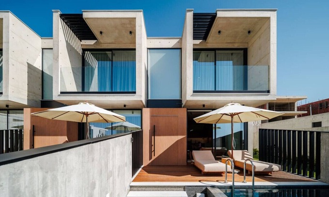 Chlorakas House | Elegant Townhouse with infinity pool and sea view
