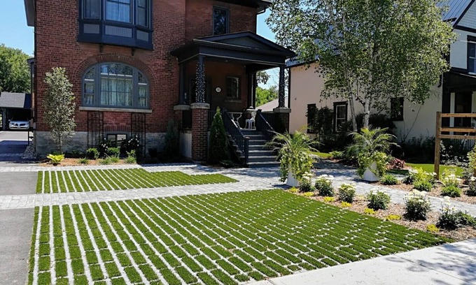 Collingwood House | Elegant & Updated Century Red Brick in Downtown Collingwood