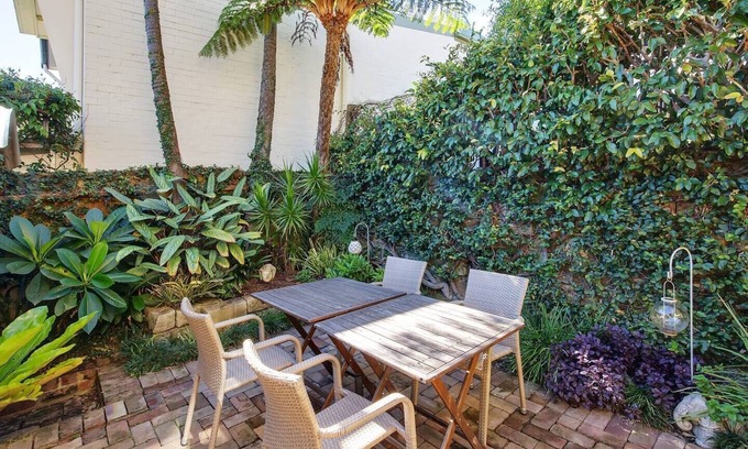 Balmain House | Elegant Vintage Terrace with Harbour Bridge Views