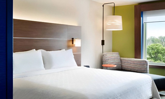 Macon House | Elegantly Styled Suite with Easy Downtown Access