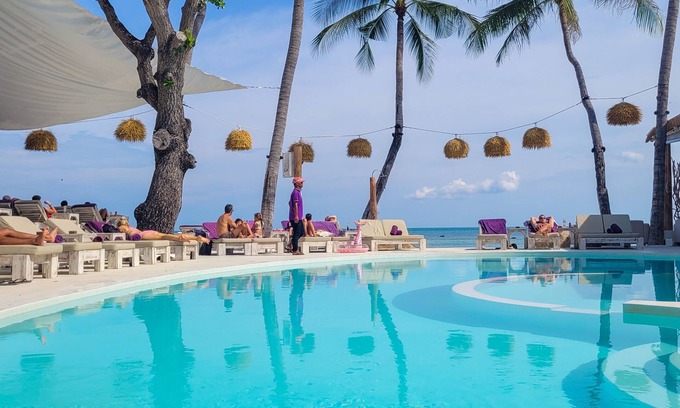 Chaweng City Center Hotel | Elephant Beach Club & Resort Samui