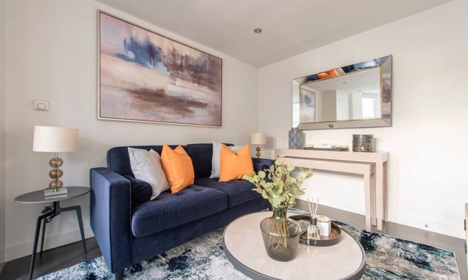 Lewisham Apartment | Elevated Elegance: 1BR 1BA Flat in Wellmeadow Rd