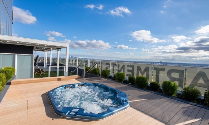 Heidelberg Heights Apartment | Elevated Escape - 2BR w Gym & Rooftop Spa