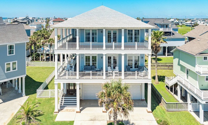 Pirates Beach House | Elevator, Hot Tub, Great Gulf Views, 3rd house from Beach, Great Family Getaway!