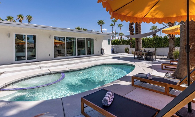 Vista Las Palmas House | Eleven Palms - Luxury Oasis Retreat