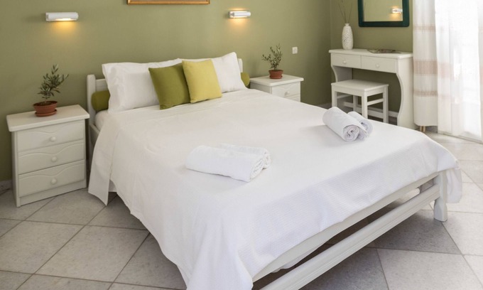 Old Town Naxos Apartment | Elia Studios