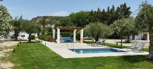 Ixia House | Elia Suites