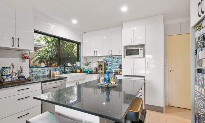 Battery Hill House | Elinya Street 8, Battery Hill