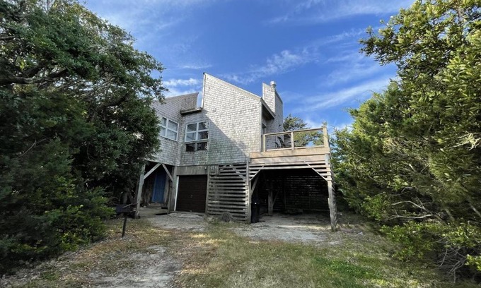 Hatteras House | Elizabeth House 56126