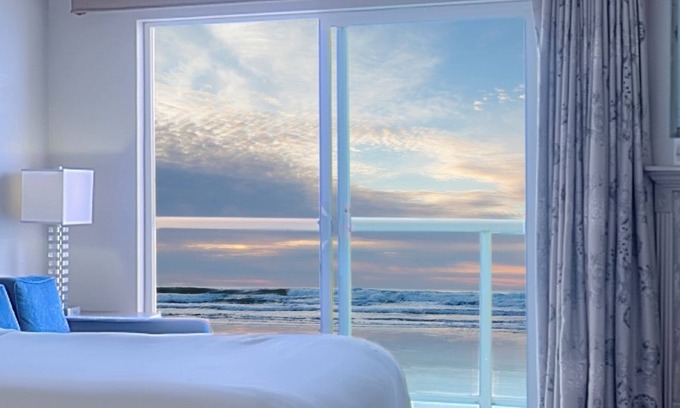 Newport Hotel | Elizabeth Oceanfront Suites, an Ascend Collection Hotel