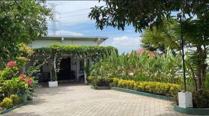 Calumpit House | Elizabeths Secret Garden Guest House