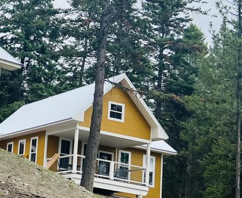 Lakeside House | Elk Ridge Village 401C Cozy Cabin with views of Flathead Lake and the mountains