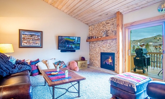 Sun Valley Condo | Elkhorn Ridge Condo + FREE Resort Amenities