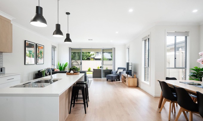 Morphettville House | Ella House III - Stunning 3BR, 2Bath, WiFi