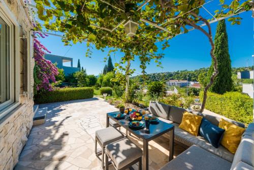 Srebreno Apartment | Ellanna