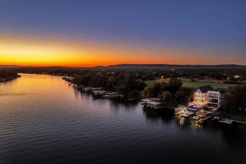 Kingsland House | Ellen Lake Luxe with Concierge Services