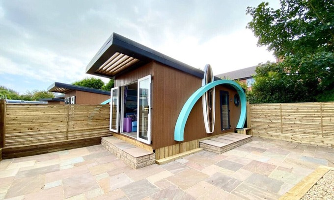 Knott End-on-Sea House | Elletson Park Caravan 2 - Studio family camping/bbq