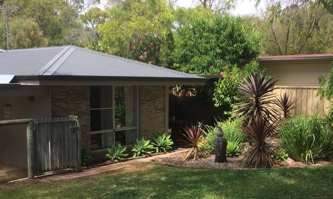 Quindalup Cottage | Ellie's Shack By The Beach