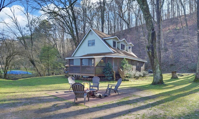 Ellijay Cottage | Ellijay River Cottage Star5vacations