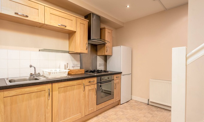 Ayr Apartment | Elliot Suite No1 - Donnini Apartments