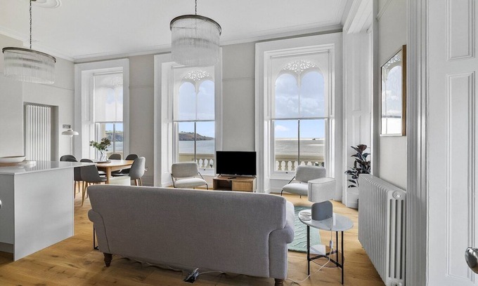 Plymouth House | Elliott Terrace by Pureserviced.