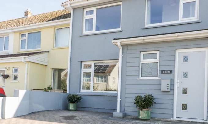 Crantock House | Eloen