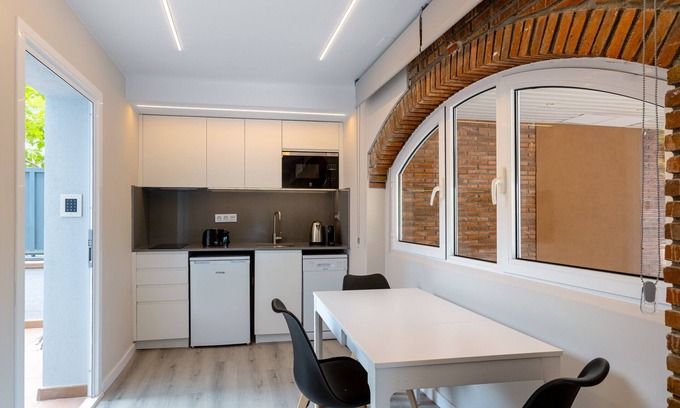 Vilassar de Mar Apartment | Els Vents - Aparthotel with Swimming Pool
