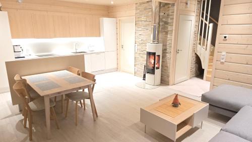 Rovaniemi Ski Chalet | Elves Eco Design House A