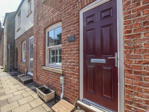 Beverley House | Elwell Cottage