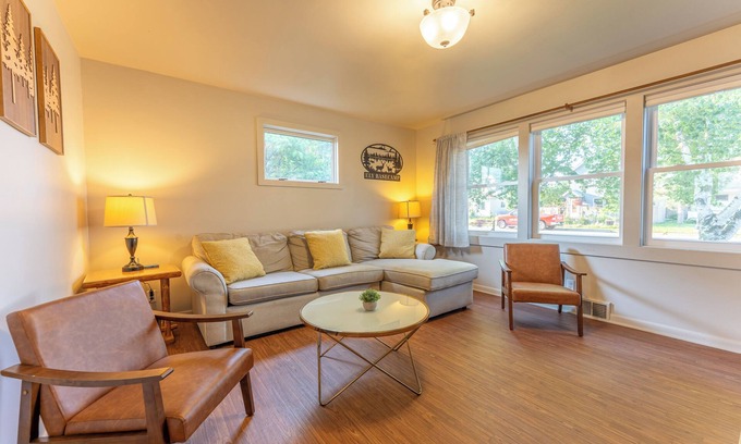 Ely House | Ely Basecamp- Perfect for Families and Groups