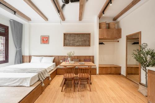 Hoan Kiem Apartment | EMALIA Centre Building-Old Quarter-Elevator-Bathtb-Laundry