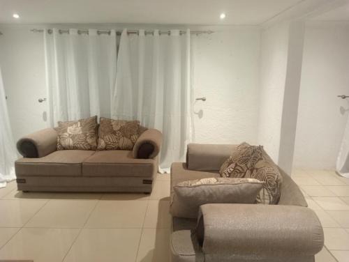 Matibidi Apartment | eManzini Guesthouse