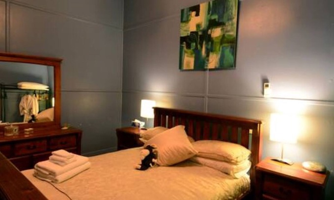 Broken Hill Cottage | Emaroo Argent Cottage