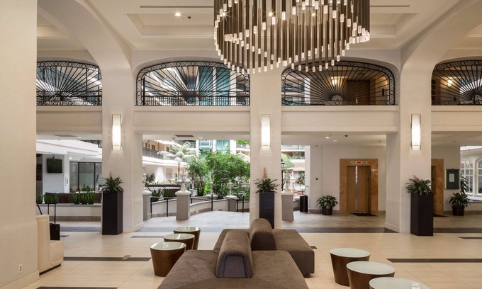 Northeast Anaheim Hotel | Embassy Suites by Hilton Anaheim North
