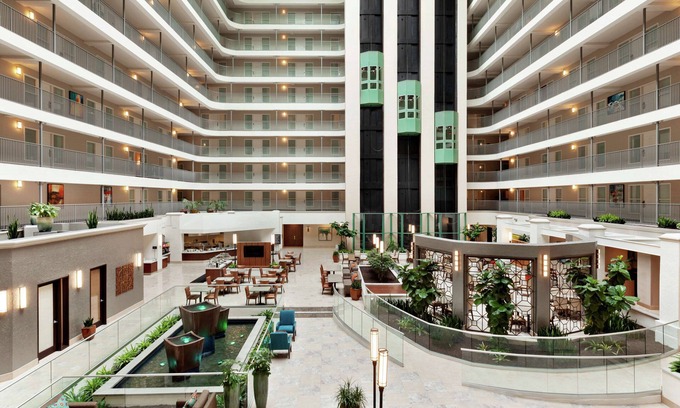 Santa Ana Hotel | Embassy Suites by Hilton Santa Ana Orange County Airport