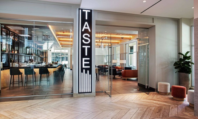 Downtown Tampa Hotel | Embassy Suites by Hilton Tampa Downtown Convention Center