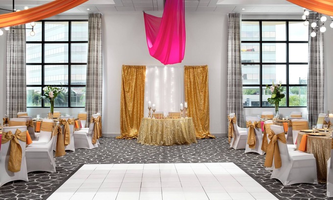 Tampa Hotel | Embassy Suites by Hilton Tampa Airport Westshore