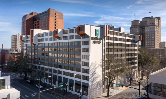 Winston - Salem Hotel | Embassy Suites Winston-Salem