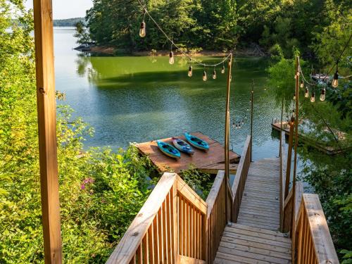 Dandridge House | Emerald Cove