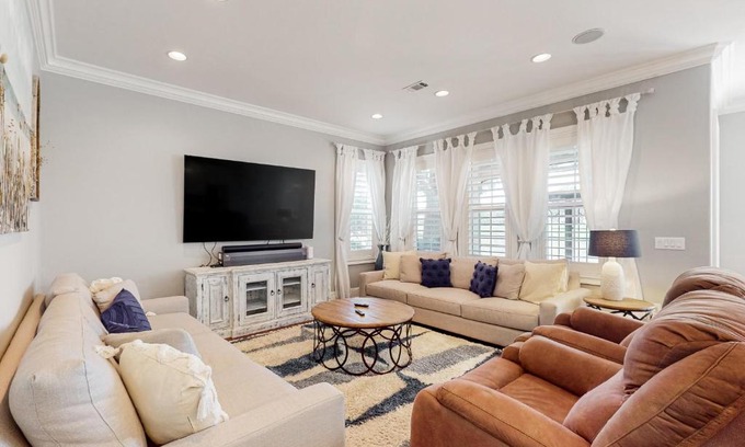 Villa Lago House | Emerald Isle at Villa Lago